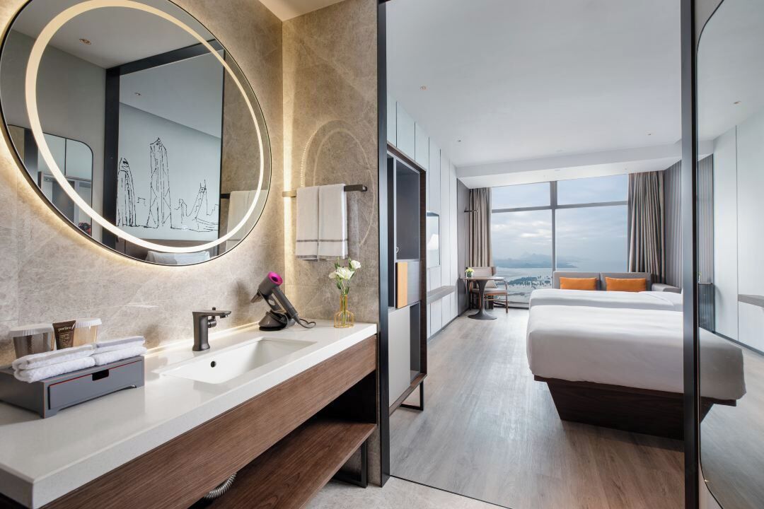 Executive Double or Twin Room | Down comforters, free minibar, in-room safe, desk