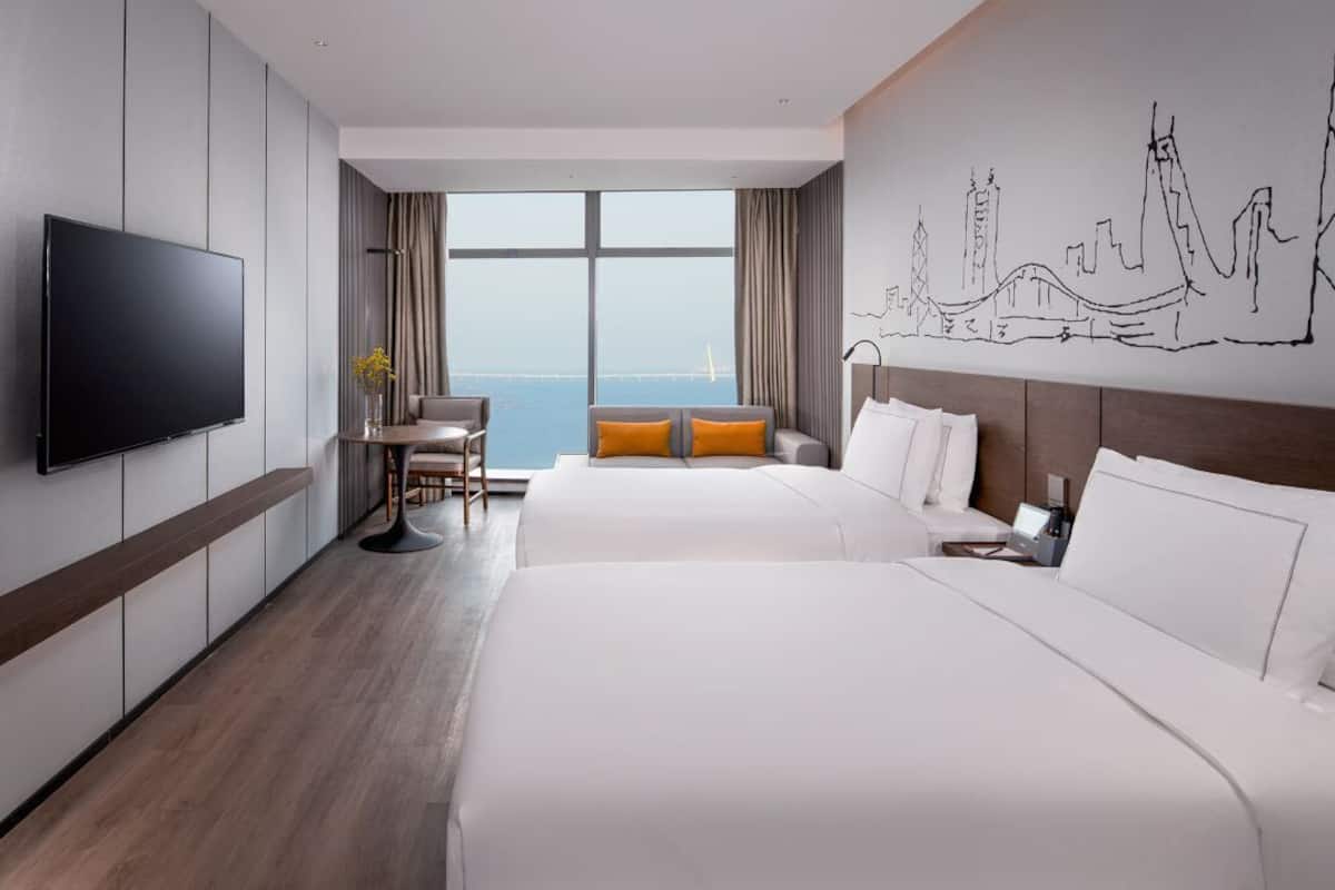 Executive Double or Twin Room | Down duvets, free minibar, in-room safe, desk