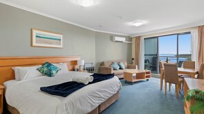 1 bedroom, bed sheets