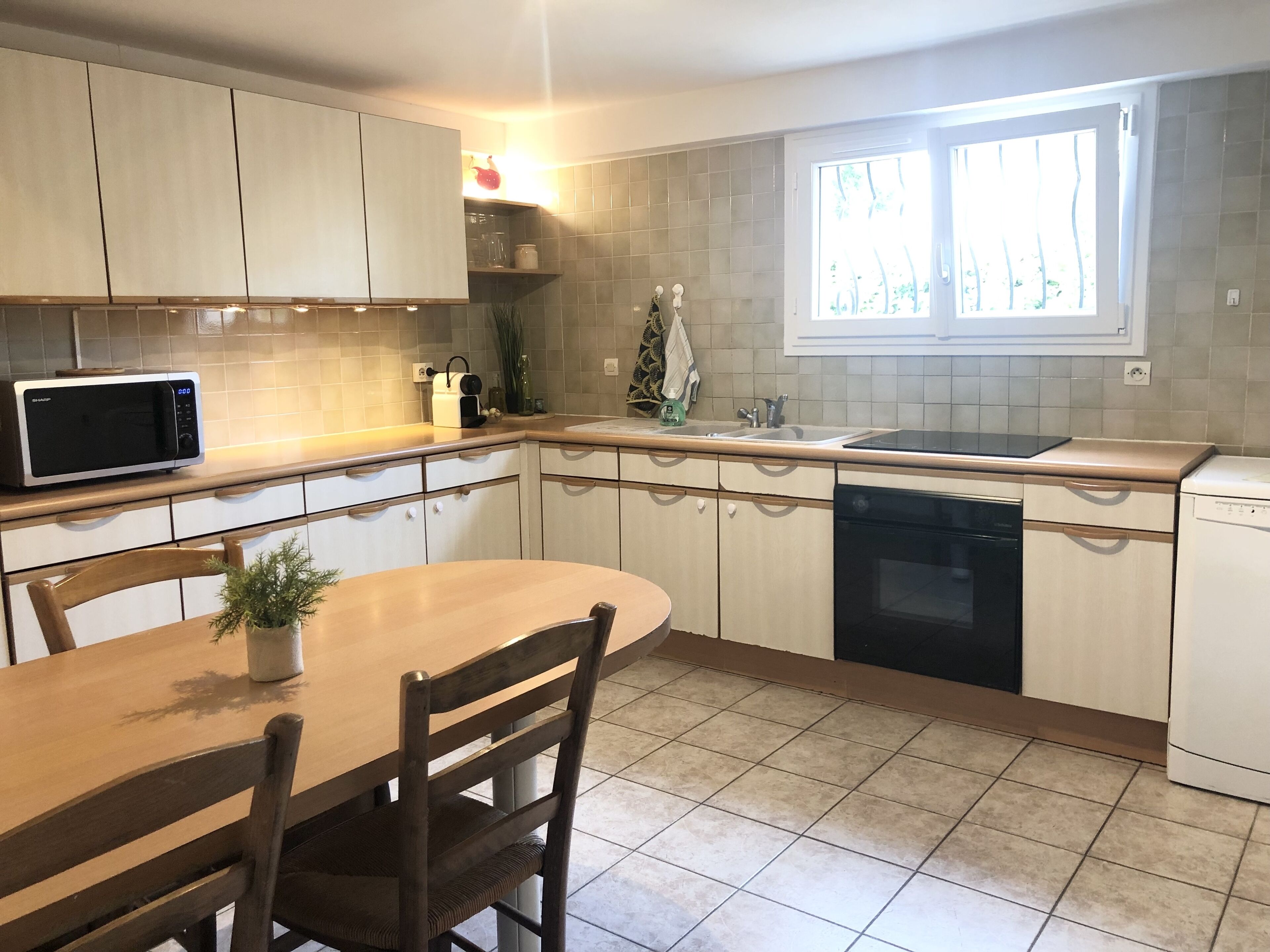 Mauguio Village Méditerranéen : Appartement en RDC Dans une Villa au Calme