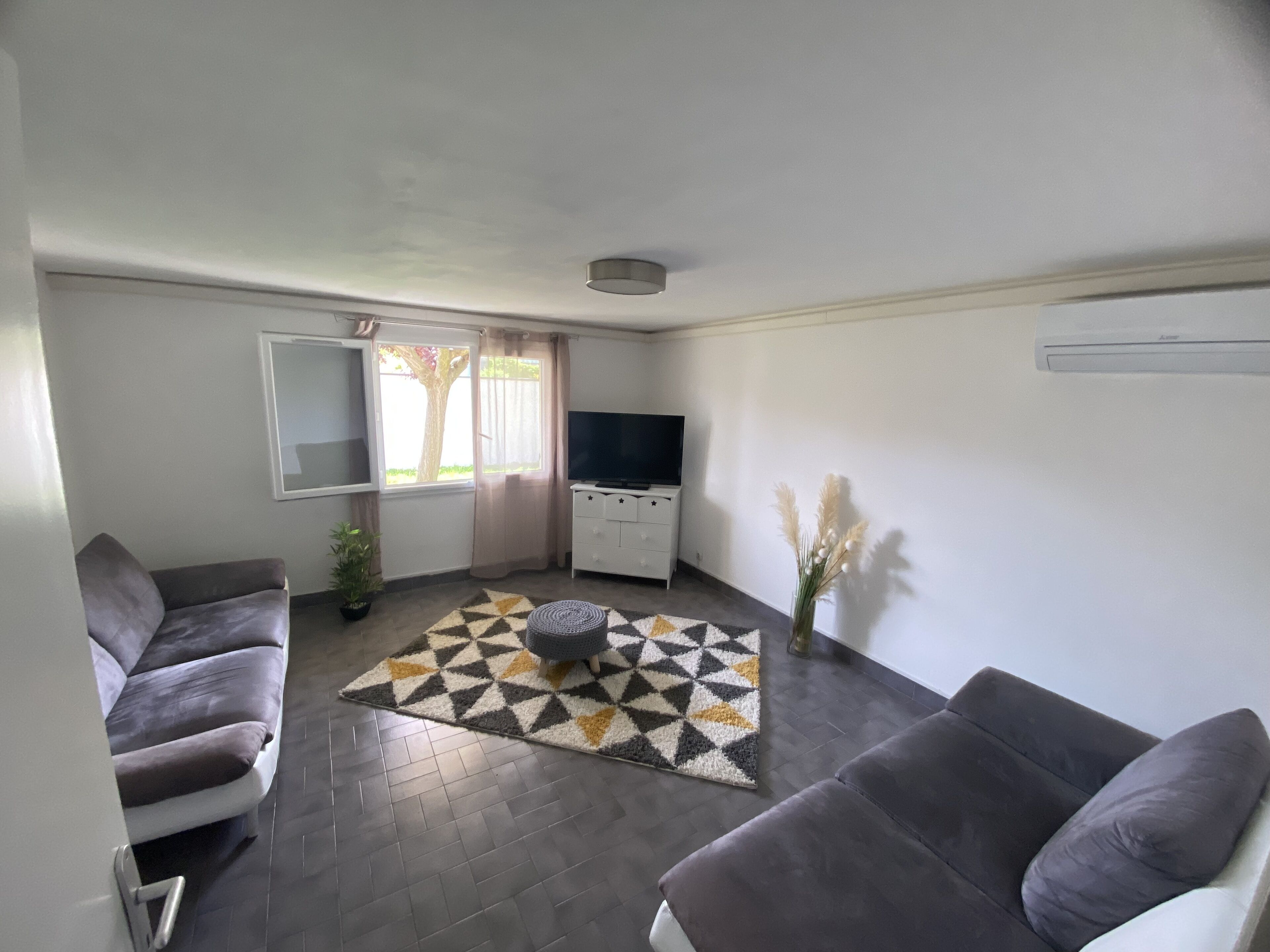 Mauguio Village Méditerranéen : Appartement en RDC Dans une Villa au Calme