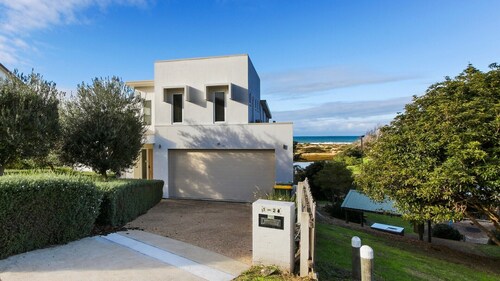 Mazza by the Sea | Beachside Family Escape