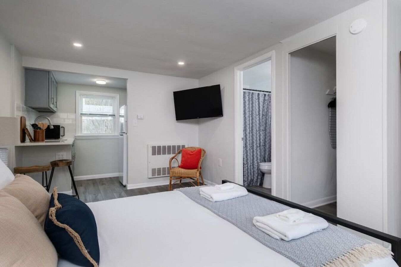 The Denison Studio · Near Mystic, Casinos + USCGA