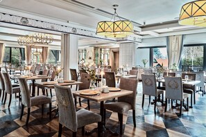 2 Restaurants, lokale und internationale Küche