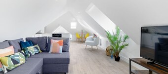 Ewell Modern Design 2 Bedroom Apartment