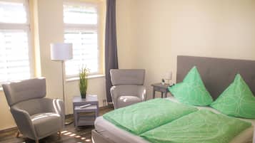 2 bedrooms, desk, iron/ironing board, travel crib