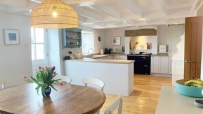 Dining - Folly Farm Cottage, Cosy, Secluded Near to St Ives (St Ives)