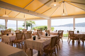 Restaurant - Hotel Villa Paradiso (Meina)