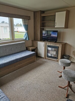 Smart TV, fireplace - Make Memories Family Time! (Port Seton Prestonpans)