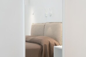 2 bedrooms, bed sheets