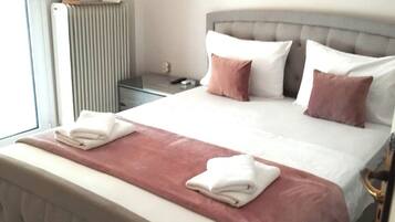 3 bedrooms, iron/ironing board, free WiFi