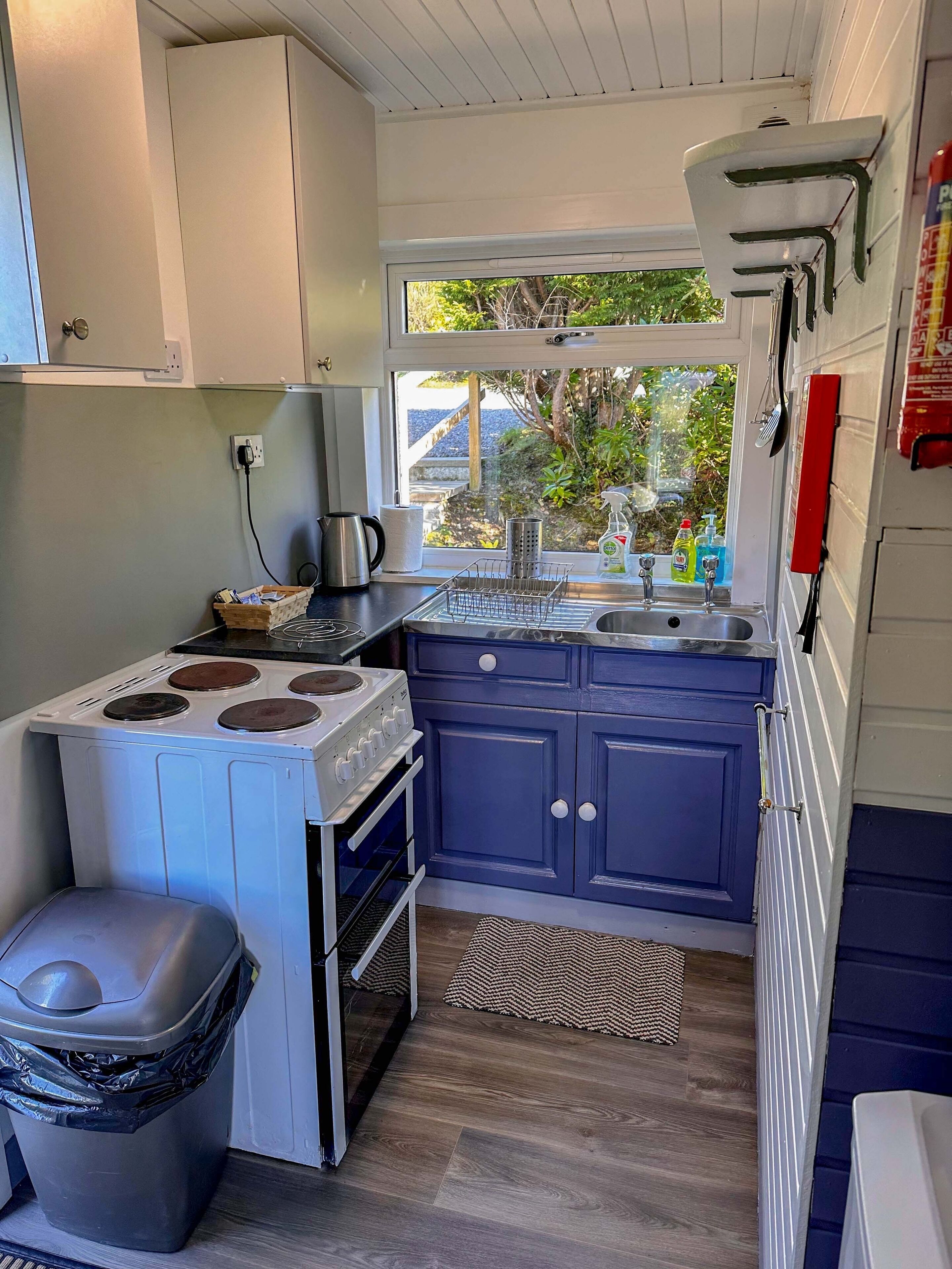 Glen Tarbet Cabin at Inchree - With Panoramic Mountain & Loch Views