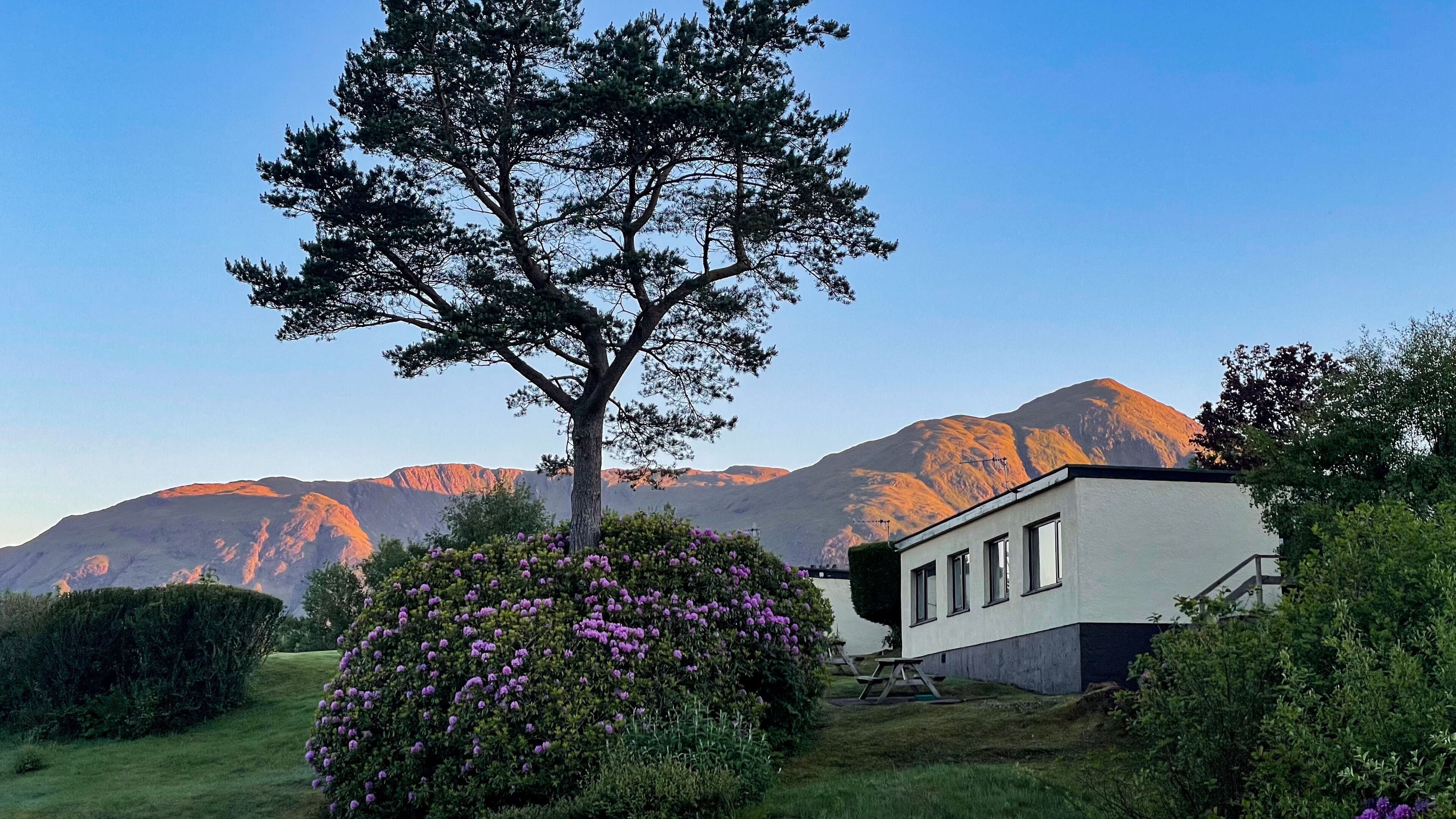 Glen Tarbet Cabin at Inchree - With Panoramic Mountain & Loch Views