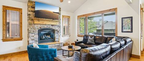 TV connectée, cheminée