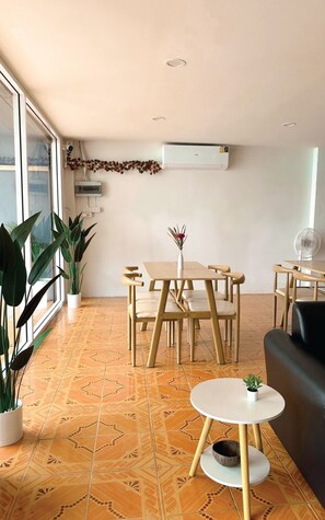 Reception - MONTANA Hotel & Hostel Phuket (Karon)