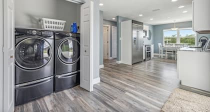 Canal-Front Retreat w/ Pool, Hot Tub & Kayaks to Nature Preserve! 🛶