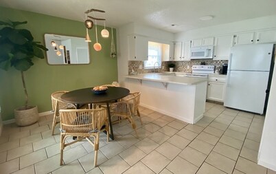 Great First Floor Condo!