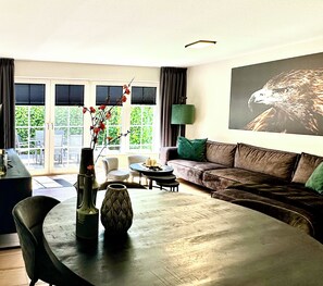 Smart TV, books - Vacation home with fenced garden near the beach for 6 people & dogs welcome (Varel)
