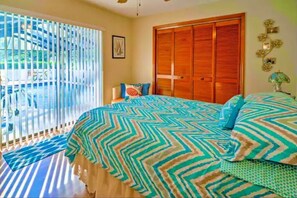 Room - Luxury 3bd 2bath Pool home. (Spring Hill)