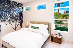 4 bedrooms, iron/ironing board, free WiFi, bed sheets