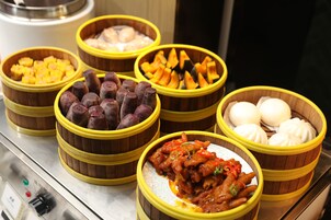 Daily buffet breakfast for a fee