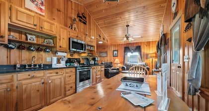 Niboban Cabin #8 -Two floors and pet friendly!