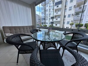 Comfort-Apartment, 1 Queen-Bett und Schlafsofa | Terrasse/Patio