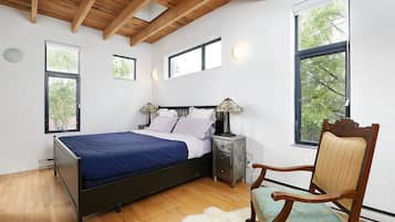 3 bedrooms, desk, free WiFi, bed sheets