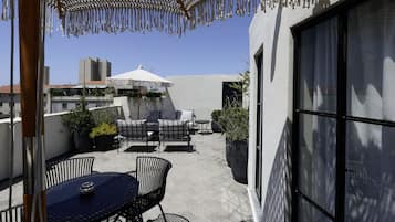 Premium Suite with Private Rooftop and Outdoor Bathtub | Terraza o patio