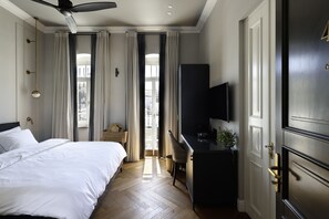 Rom – deluxe | 1 soverom, individuelt dekorert, individuelt innredet og skrivebord