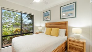 4 chambres, fer et planche à repasser, Wi-Fi, literie fournie