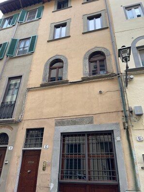 Exterior detail - Unique and antique apartment (Firenze)