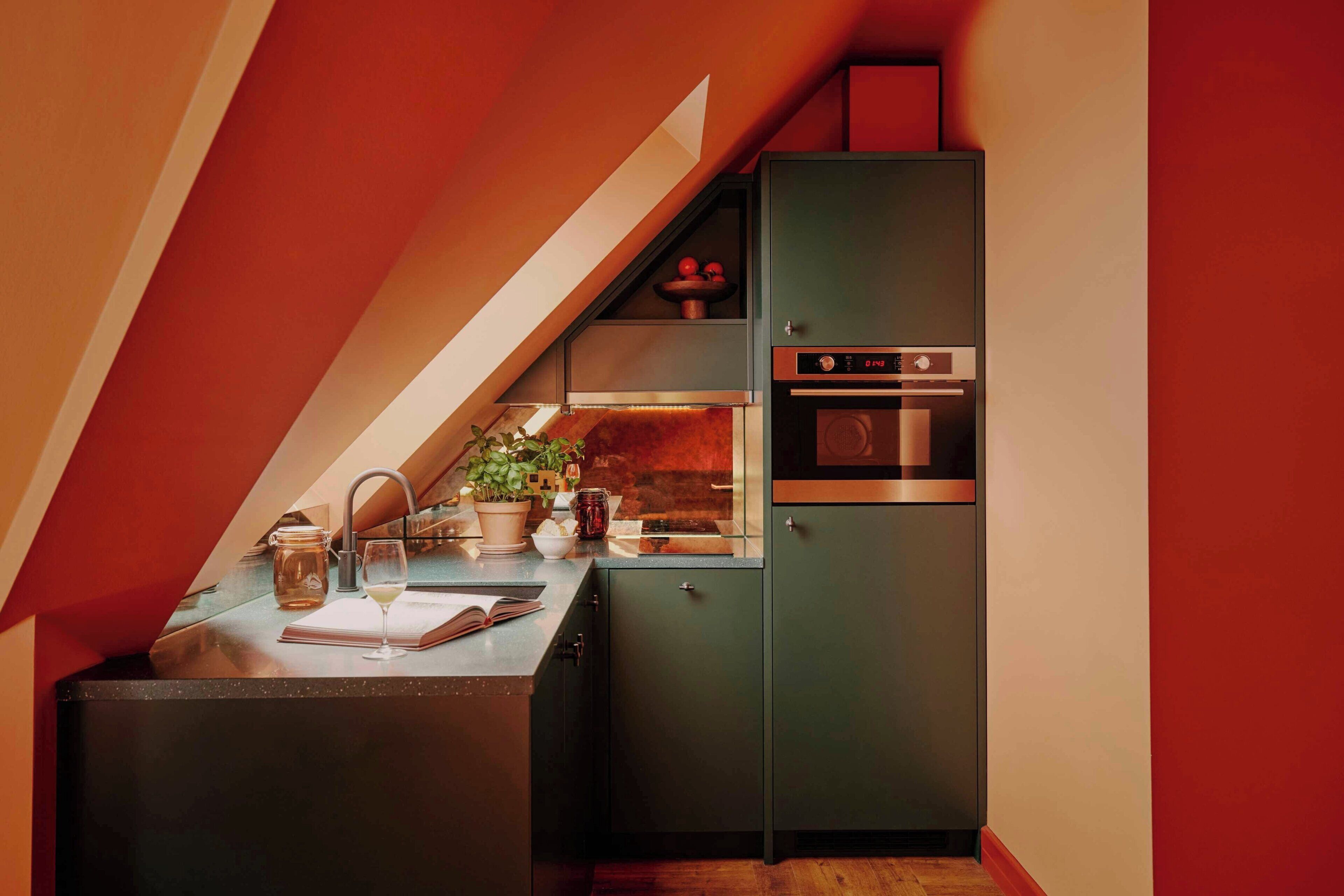 Coffee/tea maker, electric kettle