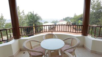 Apartemen | Makan di kamar