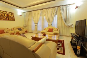 Apartamento | Zona de estar | Un reproductor de DVD