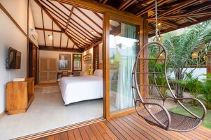 Luxury Villa, Garden View | 2 bedrooms, minibar, individually decorated, individually furnished