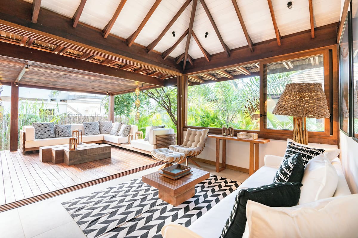 Superior villa | Woonruimte | Een 40-inch smart-tv met kabelzenders, televisie en Netflix