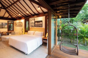 2 habitaciones, minibar, decoración personalizada y muebles diferentes 
