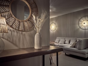 Smart-TV, Bücher, Stereoanlage