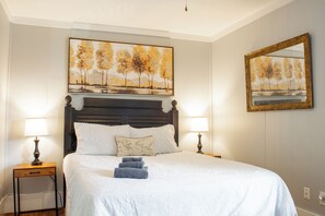 3 soverom, strykejern/-brett, wi-fi og sengetøy