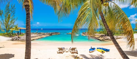 ビーチ、ビーチタオル