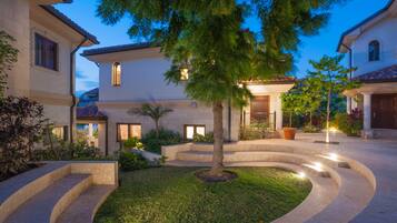 Enceinte de lâhĂ©bergement