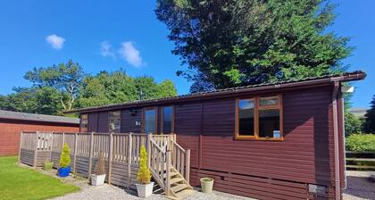 Badgers Rest - a holiday lodge that sleeps 6 guests in 3 bedrooms