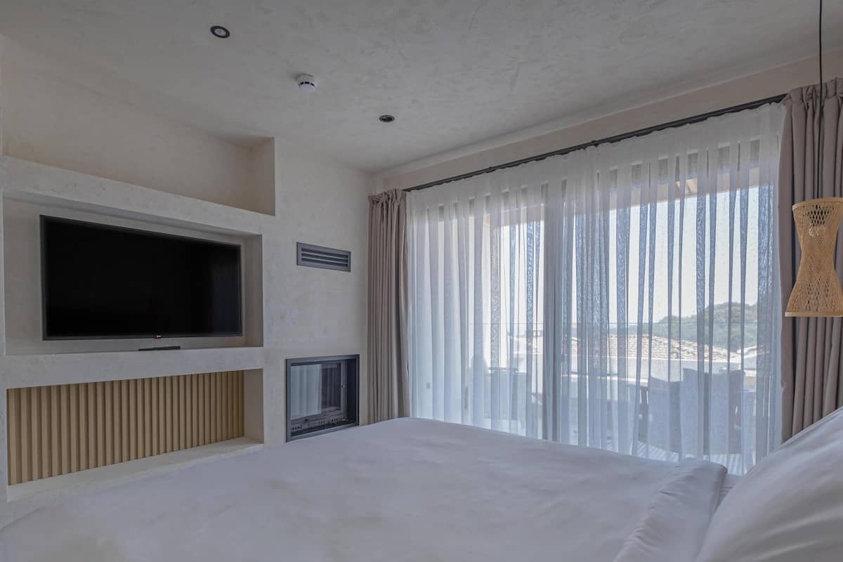 Habitación superior, no fumadores (Side Sea View)