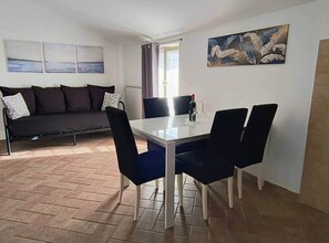 Dining - To complete (Anguillara Sabazia)