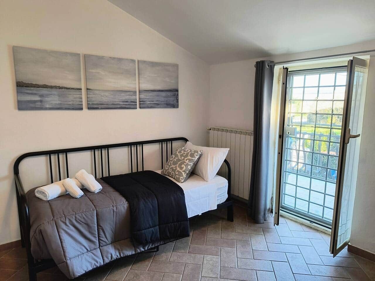 1 camera, Wi-Fi gratuito, lenzuola