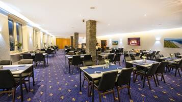 Abendessen, deutsche KĂŒche, Blick aufs Meer