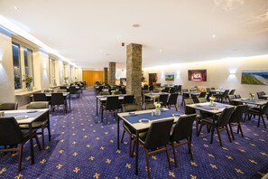 Dinner served - besttime Hotel Boppard (Boppard)