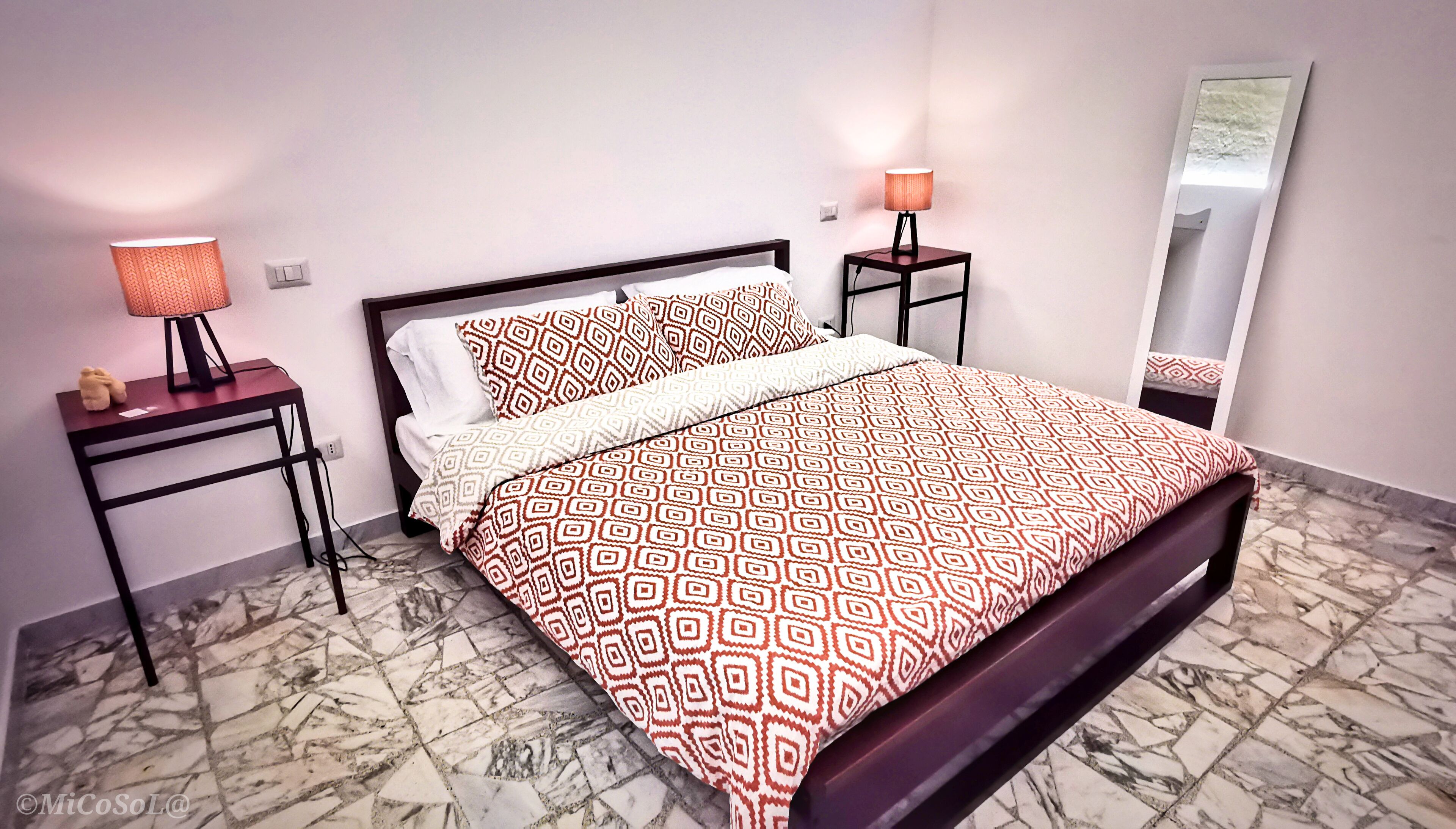 1 bedroom, bed sheets