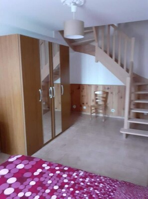 2 Schlafzimmer, Bügeleisen/Bügelbrett, Reisekinderbett, WLAN